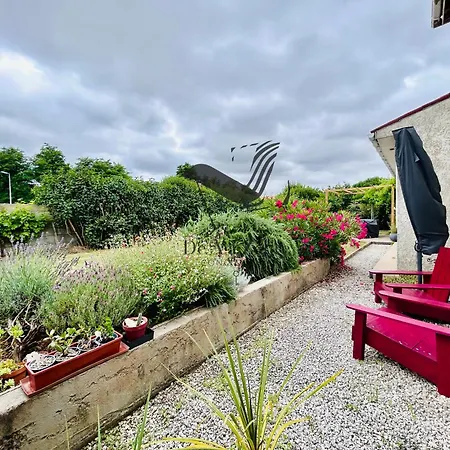 Guest house Chavid 17 - Spacieuse Maison Avec Jardin