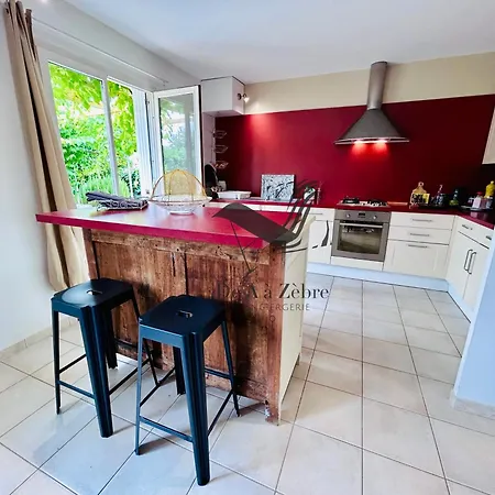 Chavid 17 - Spacieuse Maison Avec Jardin Ferienhaus